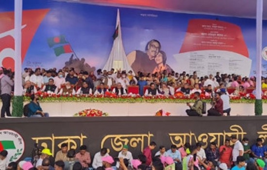 ঢাকা জেলা আ.লীগের সভাপতি বেনজীর, সম্পাদক পনিরুজ্জামান