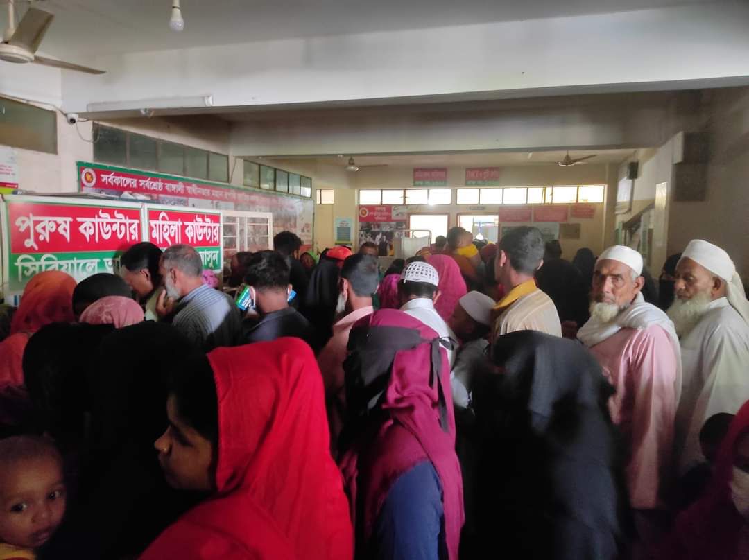 দাউদকান্দি উপজেলা স্বাস্থ্য কমপ্লেক্সে ২ দালাল আটক,ভ্রাম্যমাণ আদালতে জরিমানা