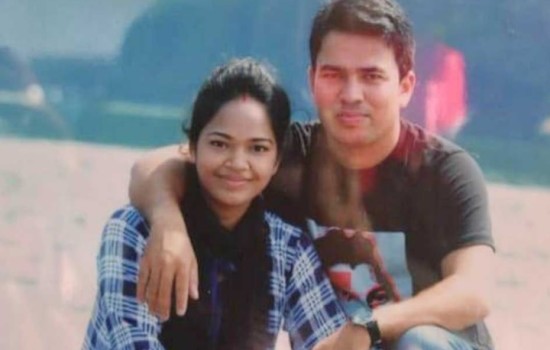 ঘরে স্বামী-স্ত্রীর ঝুলন্ত লাশ, চিরকুটে লেখা ‘পাপের প্রায়শ্চিত্ত করেছি’
