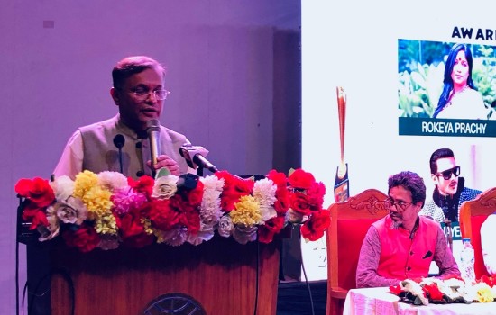 চলচ্চিত্র শিল্প ঘুরে দাঁড়াচ্ছে : তথ্যমন্ত্রী
