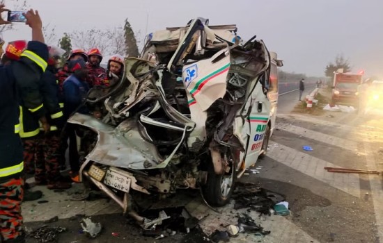 টানা ২৬ ঘণ্টা নির্ঘুম ছিলেন সেই অ্যাম্বুলেন্সচালক