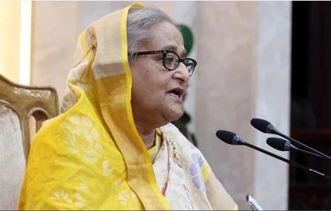 অবৈধভাবে ক্ষমতা দখলকারীরা সবকিছু ধ্বংস করে দিয়ে যায় : প্রধানমন্ত্রী