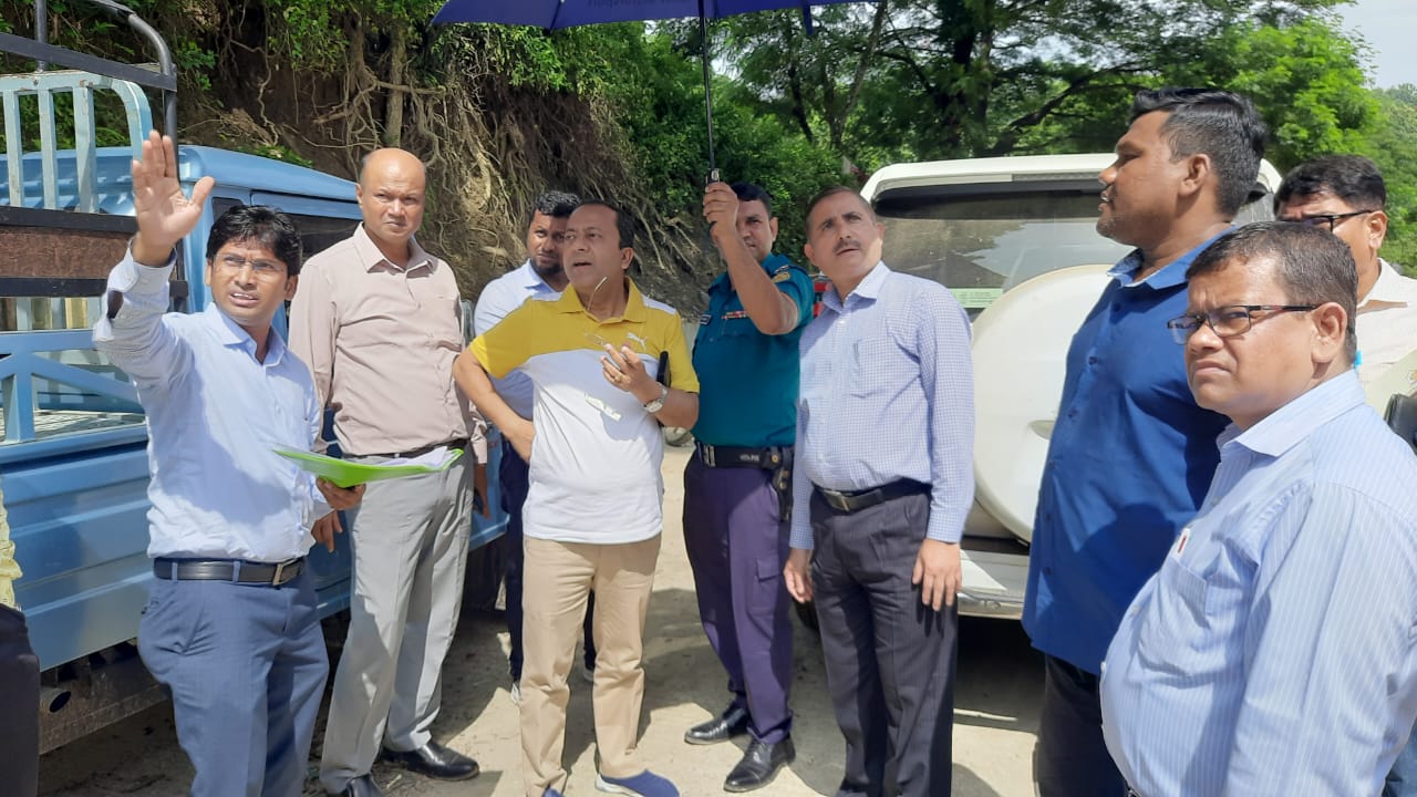 বান্দরবানে বন্যায় ক্ষতিগ্রস্থ সড়ক ও অবকাঠামো দ্রুত সময়ে সংস্কার করা হবে জানান পার্বত্য সচিব মো. মশিউর রহমান এনডিসি