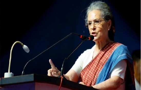 মোদি সরকারের সমালোচনা করে গাজাবাসীর পক্ষ নিলেন সোনিয়া গান্ধী