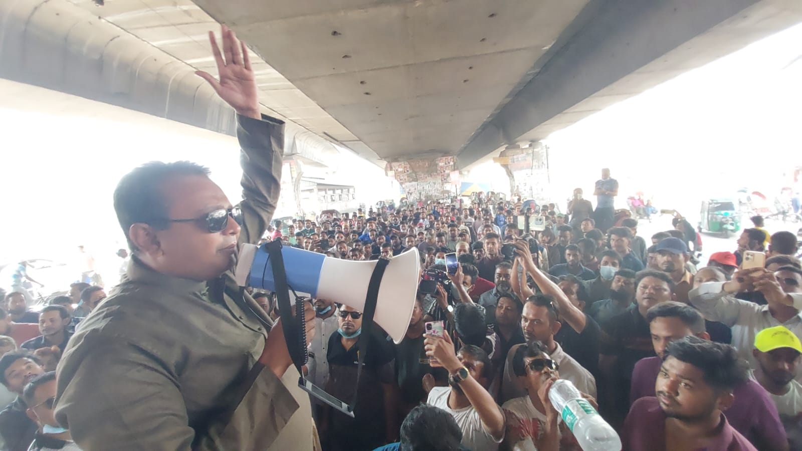রাজধানীতে বিএনপি-জামায়াতের অবরোধের প্রতিবাদে বিক্ষোভ মিছিল