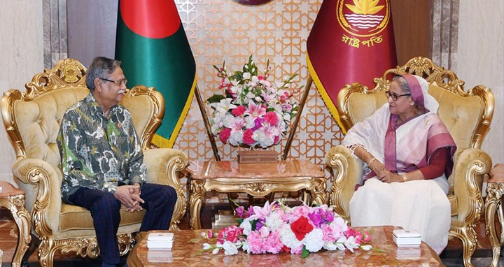বঙ্গভবনে রাষ্ট্রপতির সঙ্গে প্রধানমন্ত্রীর সৌজন্য সাক্ষাৎ