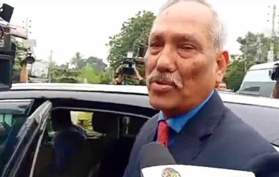 ইসিতে কেন এসেছি আপনাকে কেন বলবো, সাংবাদিকদের শাহজাহান ওমর