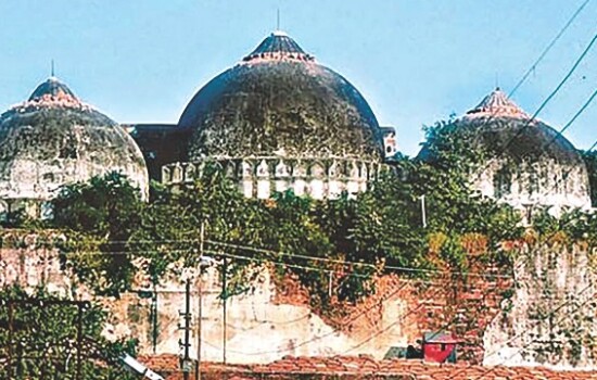বাবরি মসজিদ নির্মাণ করেছিলেন যে মোগল সেনাপতি