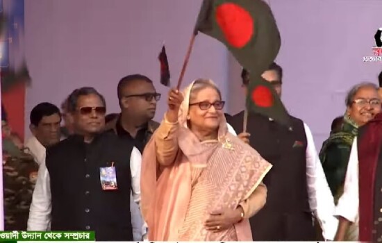 নির্বাচনে জয়ের পর প্রথম জনসভায় শেখ হাসিনা