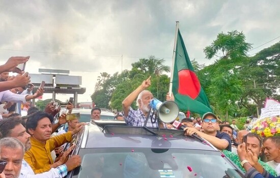 শিক্ষার্থীরা বাংলার মানুষের অধিকার ফিরিয়ে দিয়েছে: মঈন খান
