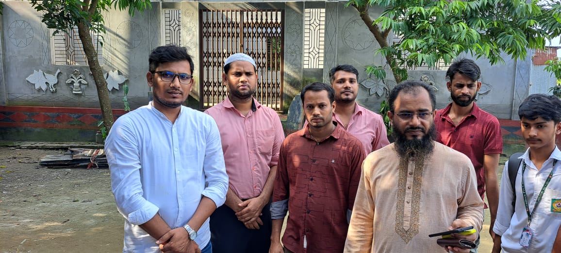 তিতাস মিশন স্কুল পরিবারের পক্ষ থেকে গোমতী নদীর বন্যায় ক্ষতিগ্রস্হ পরিবারের মধ্যে নগদ অর্থ প্রদান।