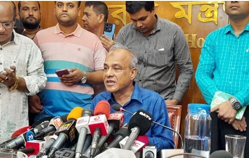 রাজনৈতিক নয়, শৃঙ্খলাভঙ্গের দায়েই প্রশিক্ষণরত ২৫২ এসআইকে অব্যাহতি: স্বরাষ্ট্র উপদেষ্টা