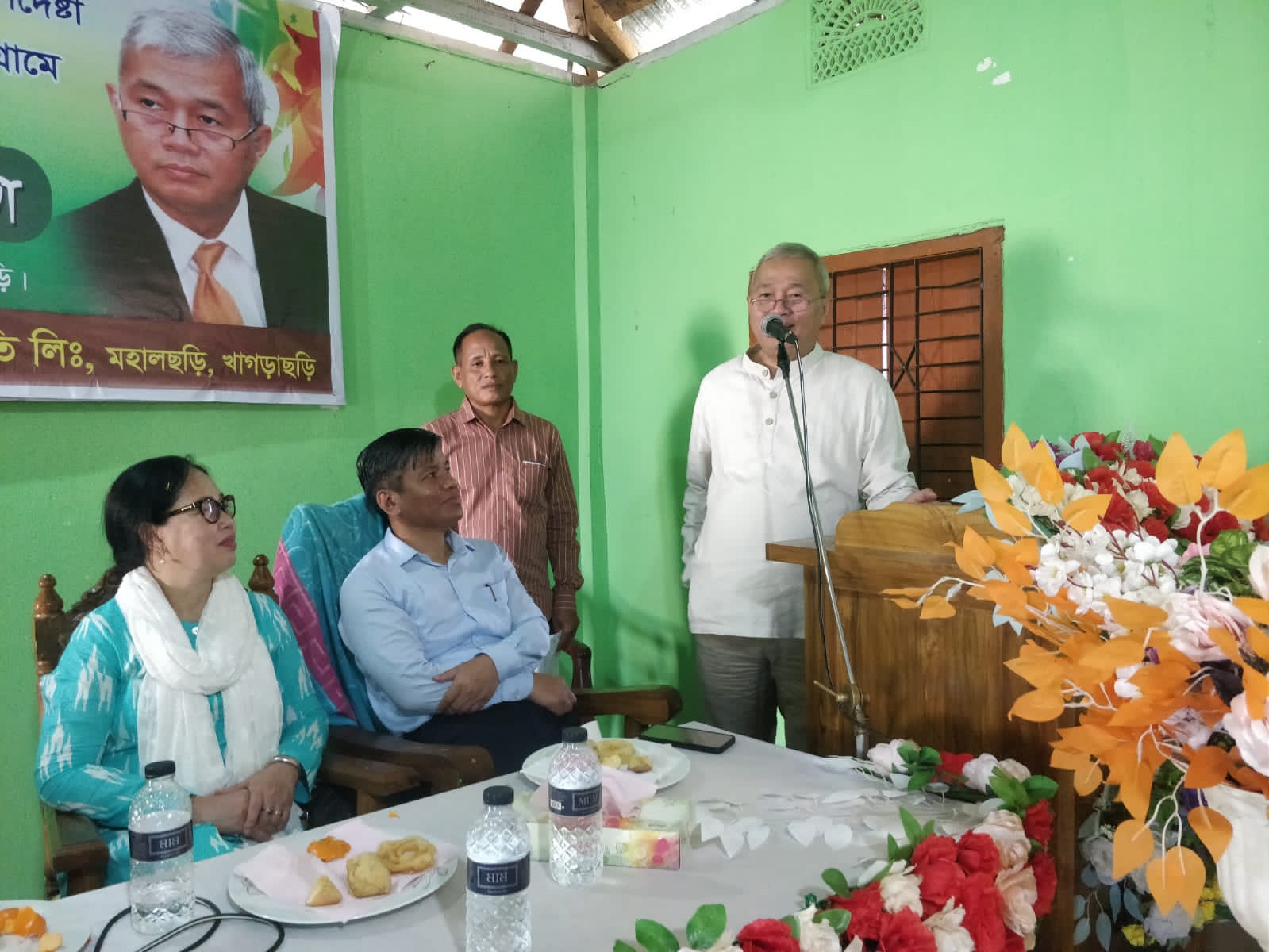 পার্বত্য অঞ্চলে আত্মকর্মসংস্থানের লক্ষ্যে বহুমুখী উৎপাদনশীল ফলনের দিকে ঝুঁকতে হবে—খাগড়াছড়িতে উপদেষ্টা সুপ্রদীপ চাকমা