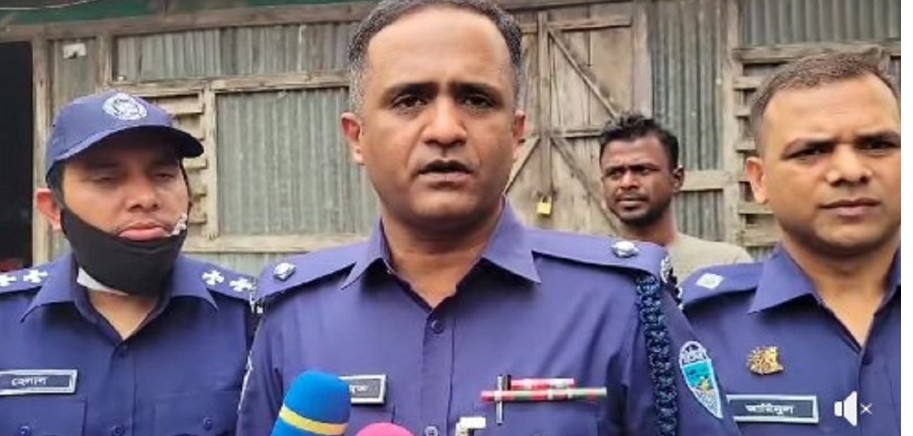 কুমিল্লার দাউদকান্দিতে তালাবদ্ধ ঘর থেকে মো. শাহাদাৎ হোসেন নামের এক ব্যবসায়ীর লাশ উদ্ধার