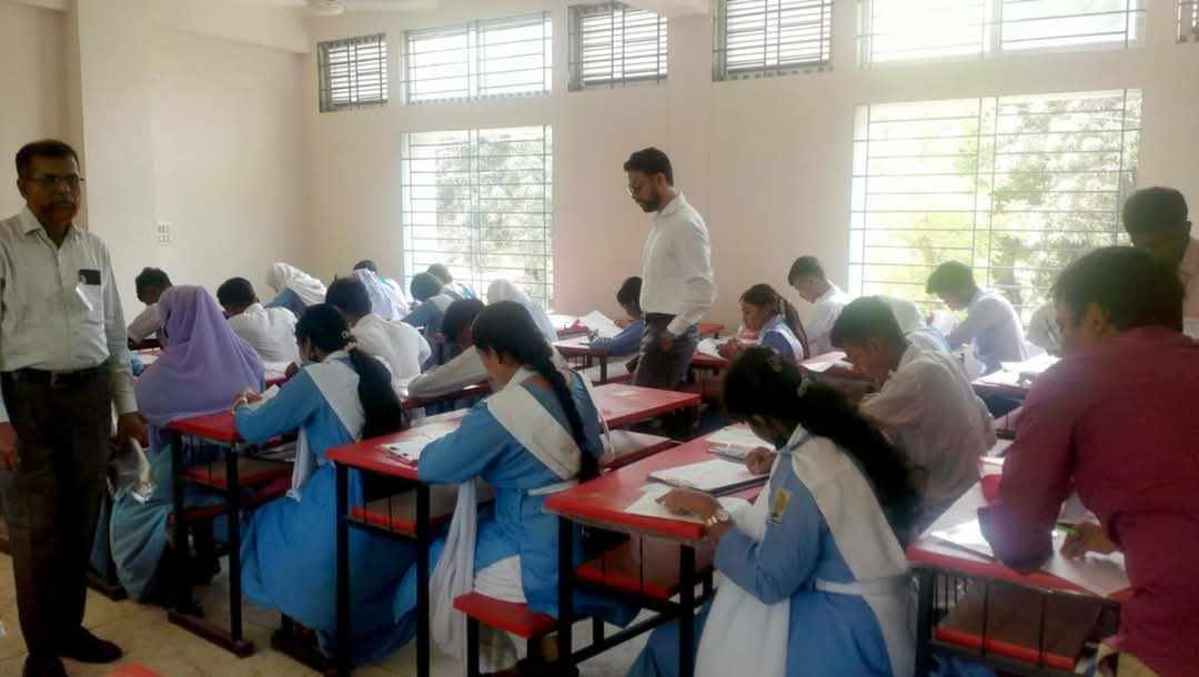 টাঙ্গাইল নাগরপুরে এসএসসি পরিক্ষায় প্রথম দিনে অনুপস্থিত ৪৩ জন
