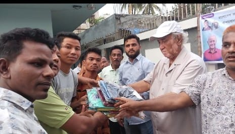 আসন্ন সাংগ্রাইং এবং বিজু উৎসব উদযাপন উপলক্ষে বান্দরবান পার্বত্য জেলা যুবদলের উদ্যোগে উপহার বিতরন অনুষ্ঠিত হয়