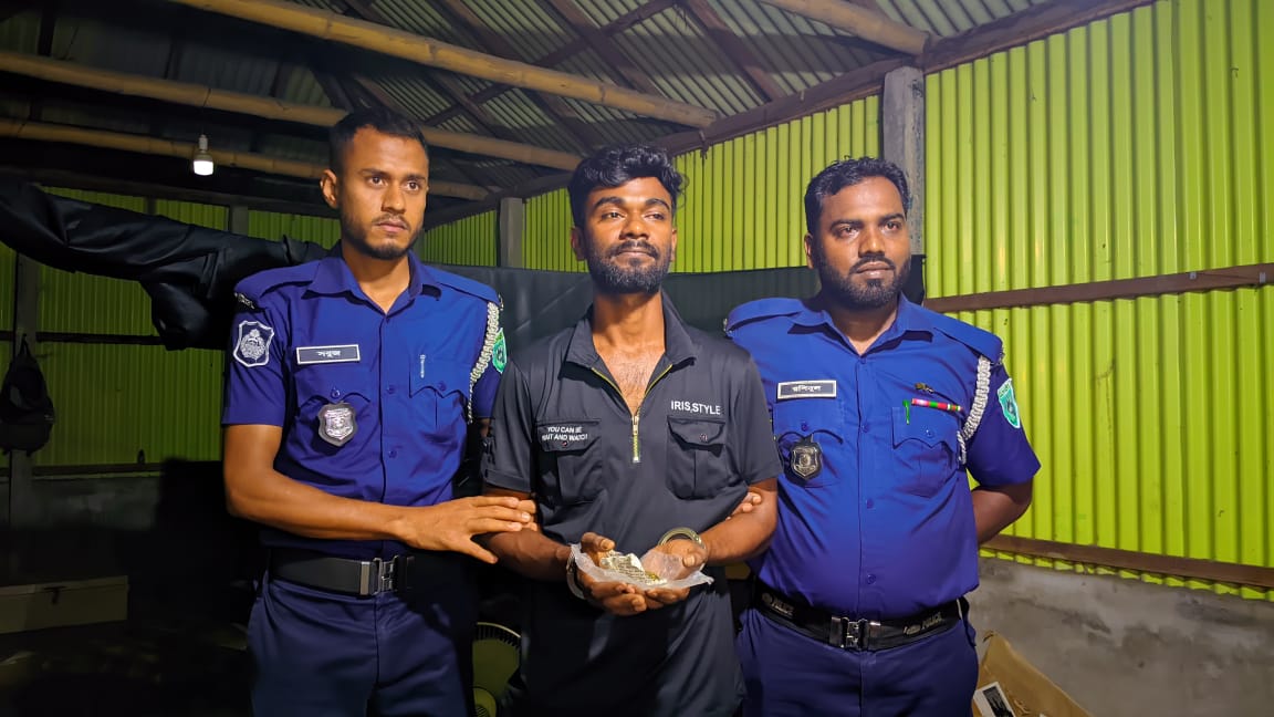 মধ্য রাতের অভিযানে গাঁজাসহ যুবক আটক, মোবাইল কোর্টে ৬ মাসের কারাদণ্ড
