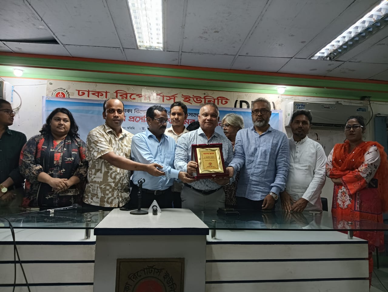 ডিআরইউতে চালু হলো ভিসা প্রসেসিং কার্যক্রম, স্বল্প খরচে আবেদন করতে পারবেন সদস্যরা