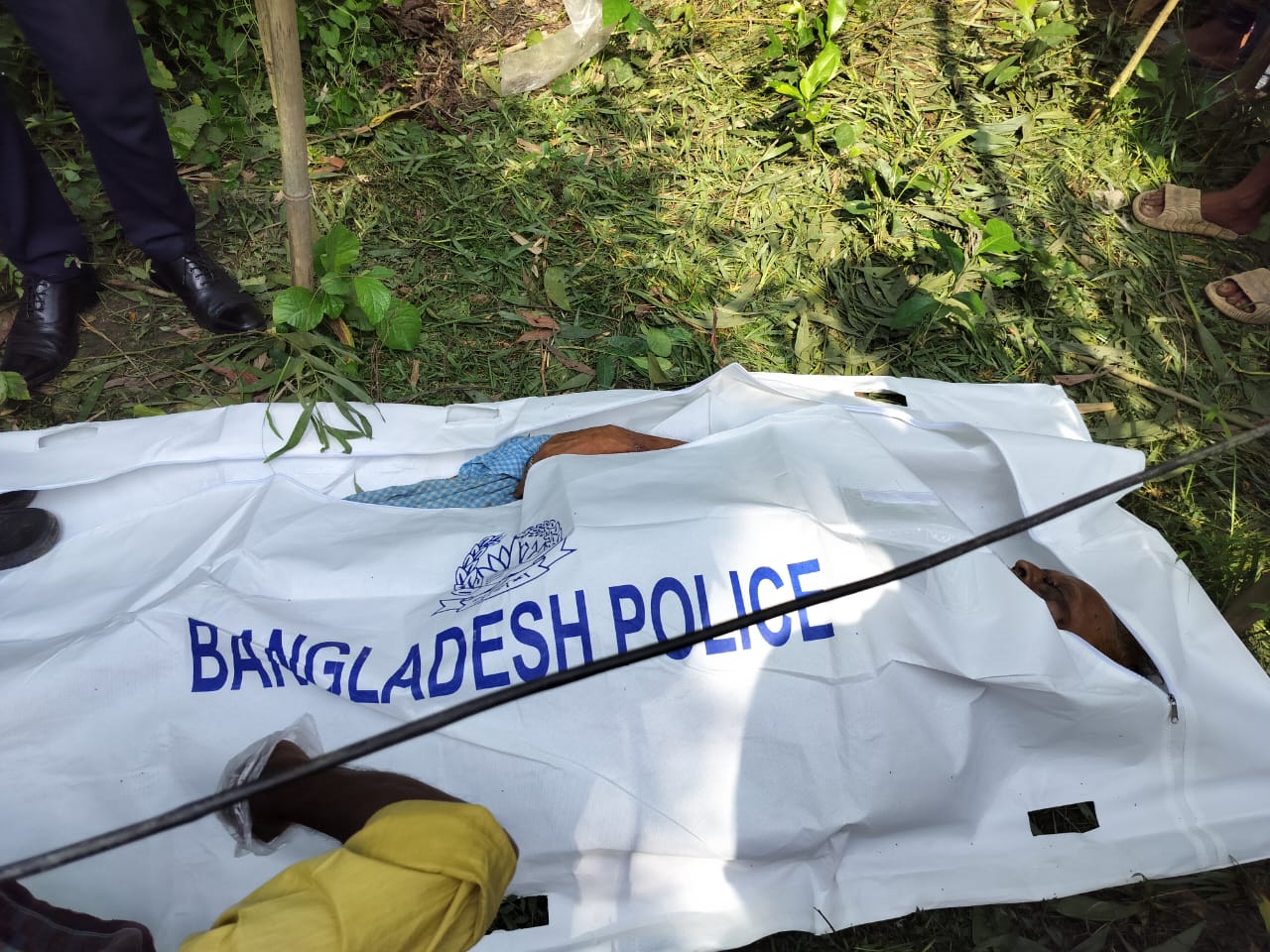 কালিহাতীতে অবসরপ্রাপ্ত সরকারি কর্মকর্তার রহস্যজনক মৃ-ত্যু ।।। র ক্তা ক্ত মরদেহ উদ্ধার, থানায় মামলা