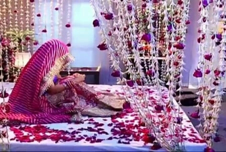 বাসর রাতে বউ বদল! বর গ্রেফতার।