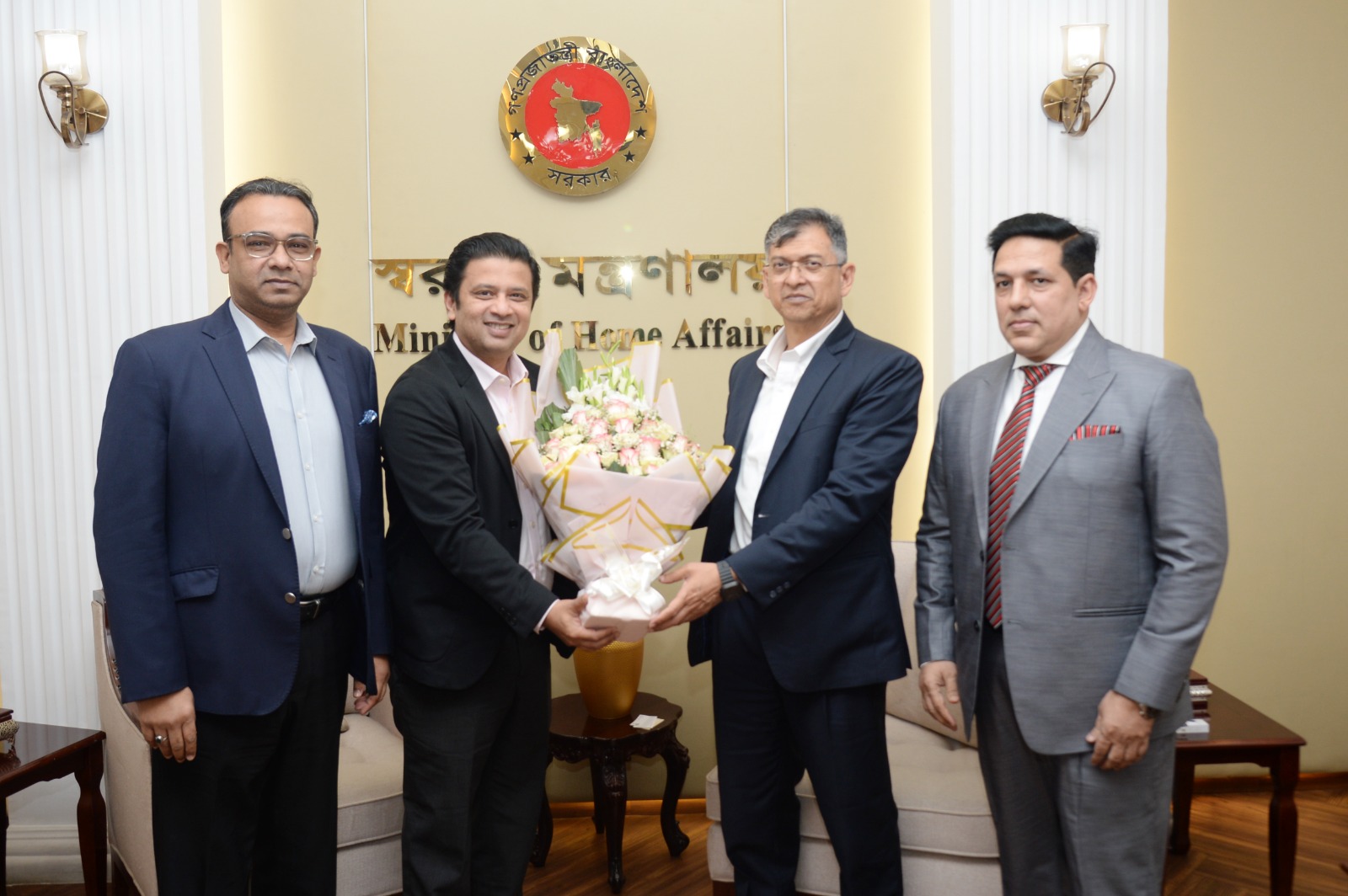 সালাহউদ্দিন আহমদ: দীর্ঘমেয়াদির পাশাপাশি স্বল্পমেয়াদি প্রত্যাশা পূরণই সরকারের লক্ষ্য