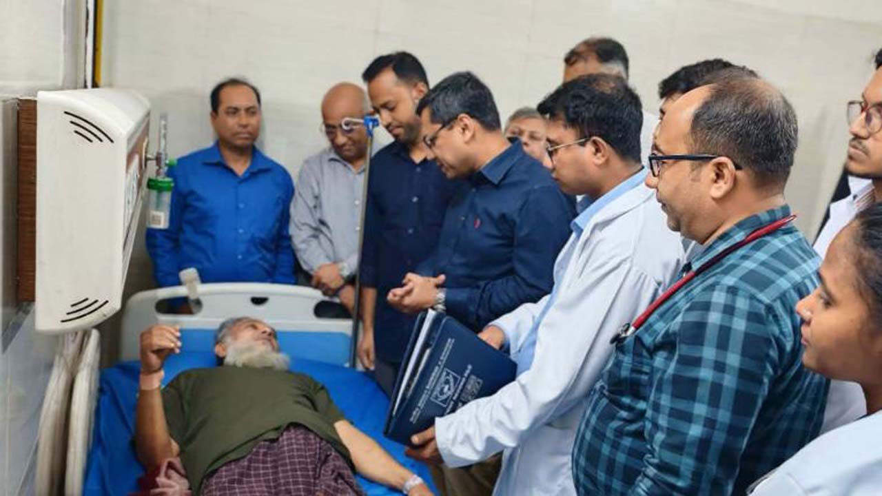শহীদের পরিবারের পাশে সরকার: মীর মুগ্ধের বাবার চিকিৎসার দায়িত্ব নিলেন প্রধানমন্ত্রী তারেক রহমান
