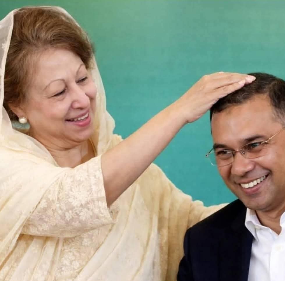 **“বিএনপির ভেতরে সুবিধাবাদীদের দৌরাত্ম্য: হাই কমান্ড না জাগলে অপেক্ষা করছে ভয়াবহ রাজনৈতিক পরিণতি”**