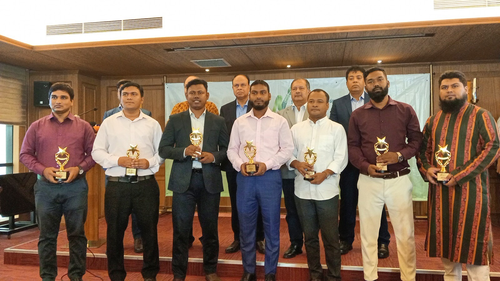 বাংলাদেশ অ্যাগ্রো-ইন্ডাস্ট্রি মিডিয়া অ্যাওয়ার্ড পেলেন ৭ সাংবাদিক