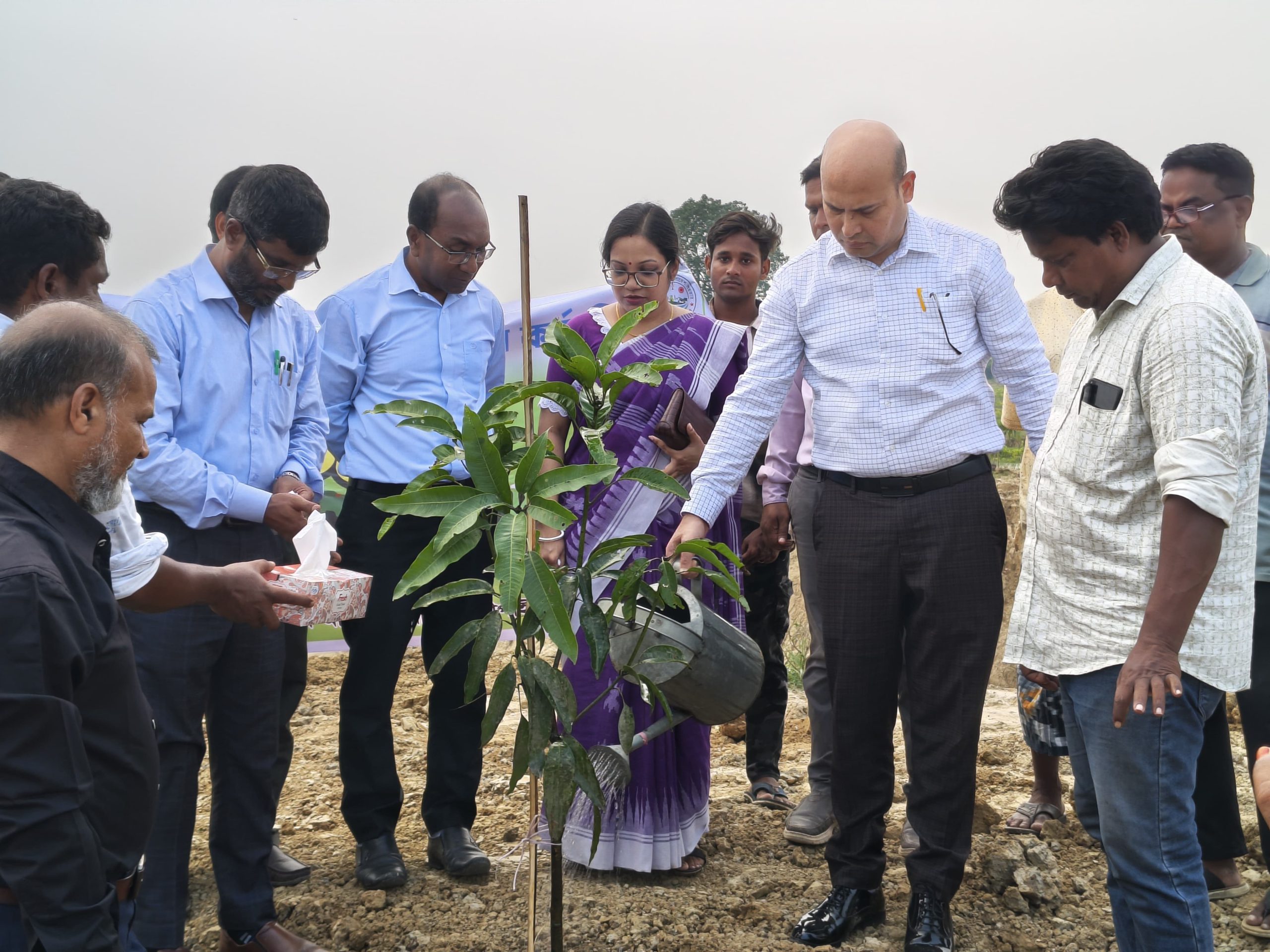 চাঁপাইনবাবগঞ্জে বিএমডিএ’র বৃক্ষরোপণ কর্মসূচির উদ্বোধন, ৫ বছরে ২৭ লাখ গাছ লাগানোর পরিকল্পনা